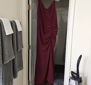 Elegant Red Maxi Dress for Special Occasions